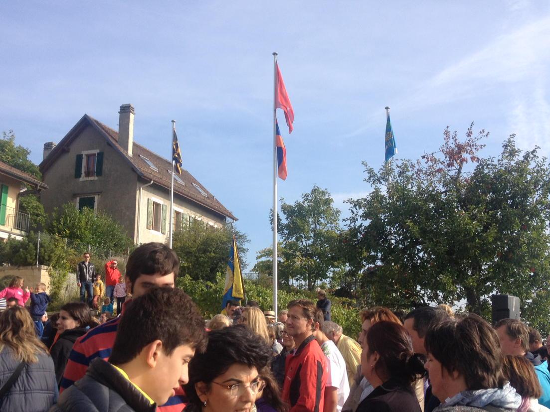 Artak_Beglaryan's tweet photo. #Armenia today took part in "grape fest" in #Fechy of #Switzerland.
Nice event with wine, grapes and performances! http://t.co/fBZGvzVJHL