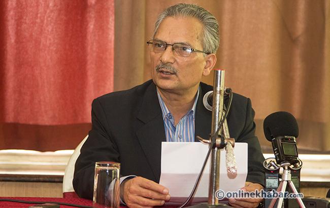 आँशु टिलपिल पार्दै बाबुरामले भने-भत्केको घरमा फर्किन्न 
shar.es/17l16b