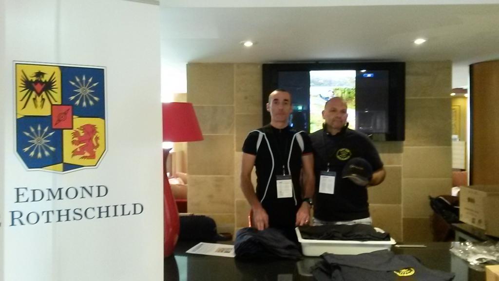vic_thompson's tweet photo. Serge et Philippe vous attendent de pied ferme pour lancer le départ du #RaidEdR2015 http://t.co/OQRm0i8uUA