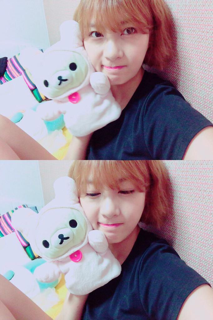 [#하영] 메리추석입니당^^ 다들 가족들과 좋은시간 보내고계신가요?? 맛있는거 많이드시고 웃으면서 보낼수있는 행복한 추석 보내길 바랄게용 ~~ 핑쿠핑쿠한 내방 #Apink