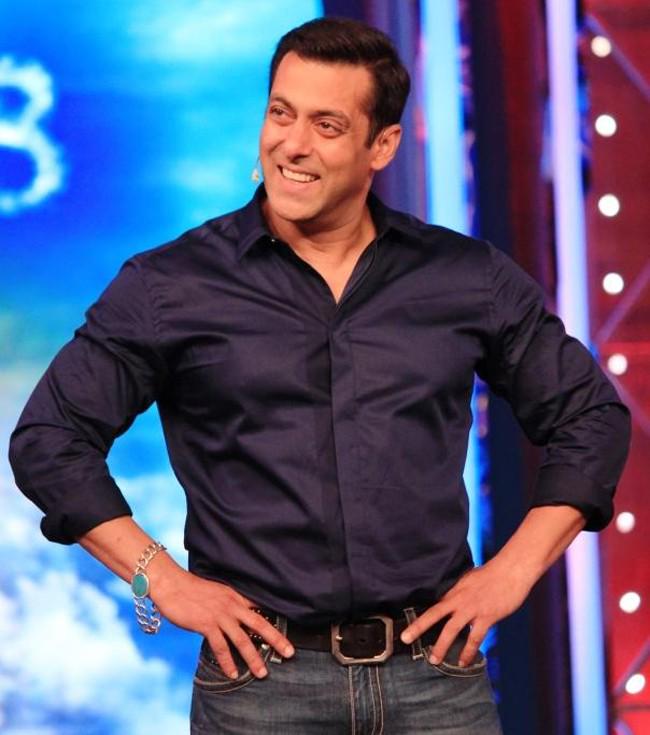 indiaforums's tweet photo. #IFPollResult
Best #BOLLYWOOD host on #television Liked by the most is @BeingSalmanKhan in @BiggBoss​
@ColorsTV! http://t.co/xz2W0hjZq1