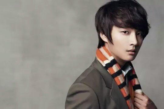 Happy Birthday for Yoon Shi Yoon rl and all his rp\s  (26 September 1986) Cpt slesai Wamilnya! 