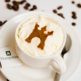 Zit u samen al met uw buren te genieten van een vers kopje koffie en een gebakje? Het is vandaag namelijk Burendag!