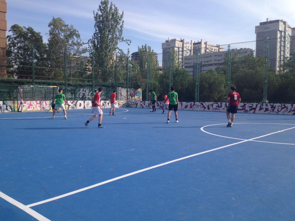 AsocJaire's tweet photo. El IV Torneo Antirracista organizado por @AsocJaire ya está en marcha!!! Y seguimos en #casetajaire2015 a tope!!! http://t.co/io6SO23yix