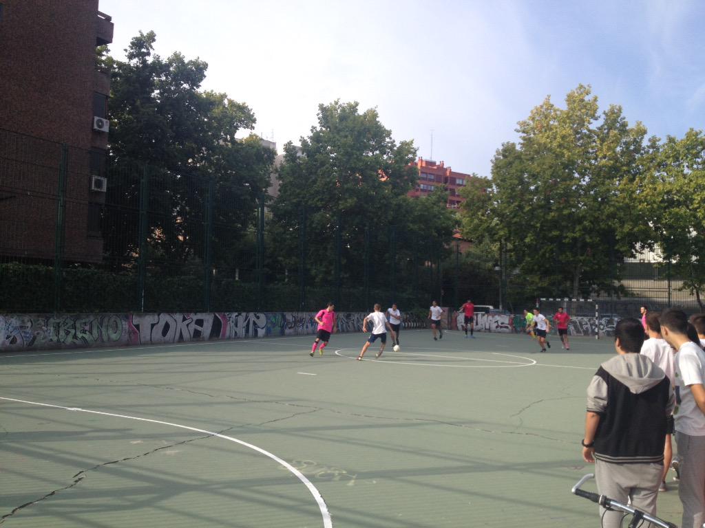 AsocJaire's tweet photo. El IV Torneo Antirracista organizado por @AsocJaire ya está en marcha!!! Y seguimos en #casetajaire2015 a tope!!! http://t.co/io6SO23yix