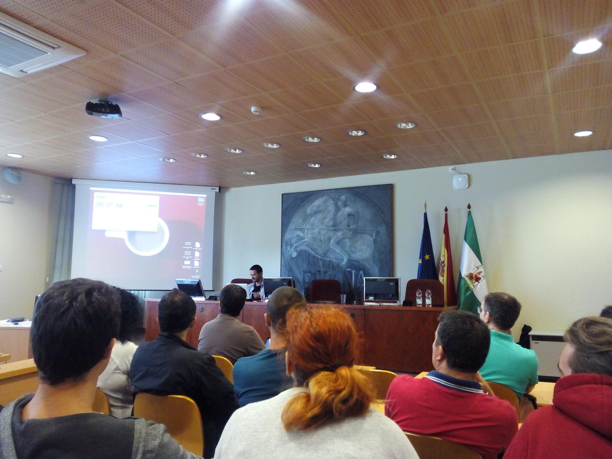 oklan's tweet photo. Será @carcam capaz de montar una web en #joomla en 10min? Challenge accepted! ;) #jd15sev #CMS #contentorganisation http://t.co/2l2IdKjWZ7