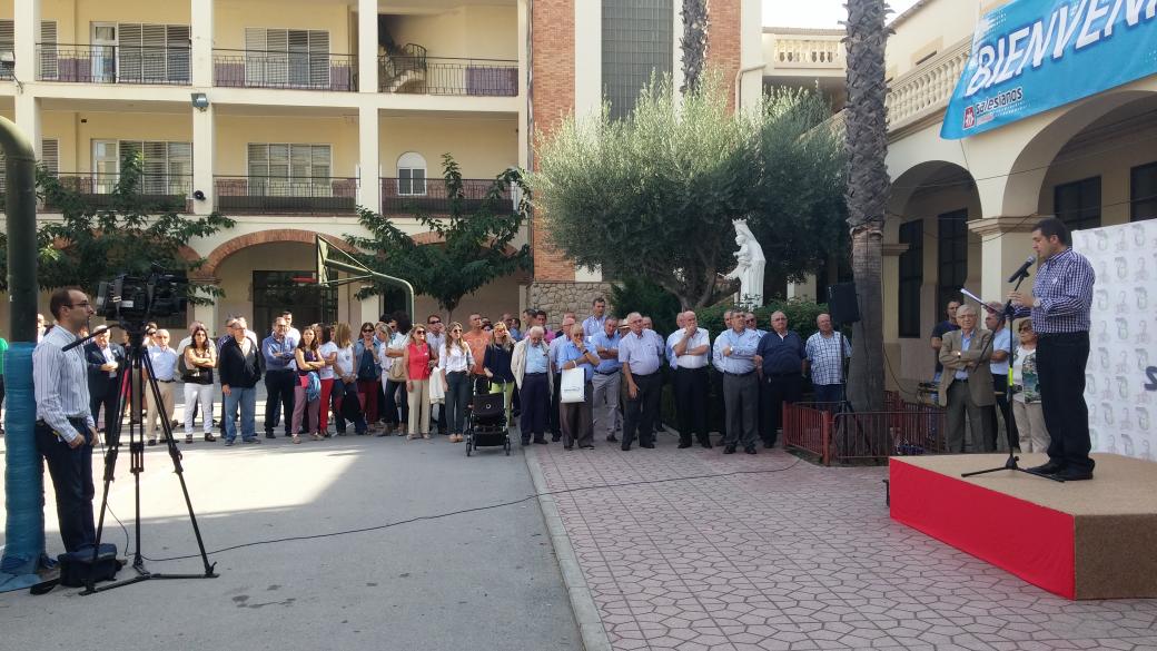 SalesianosBUR's tweet photo. Disfrutando de nuestro 75 Aniversario. http://t.co/oAnrjaxhKs