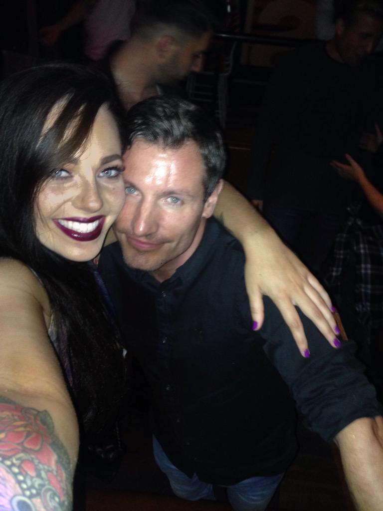 MercedesLevi's tweet photo. @deangaffney1 look who I bumped into last night http://t.co/qoxv6pLeLL