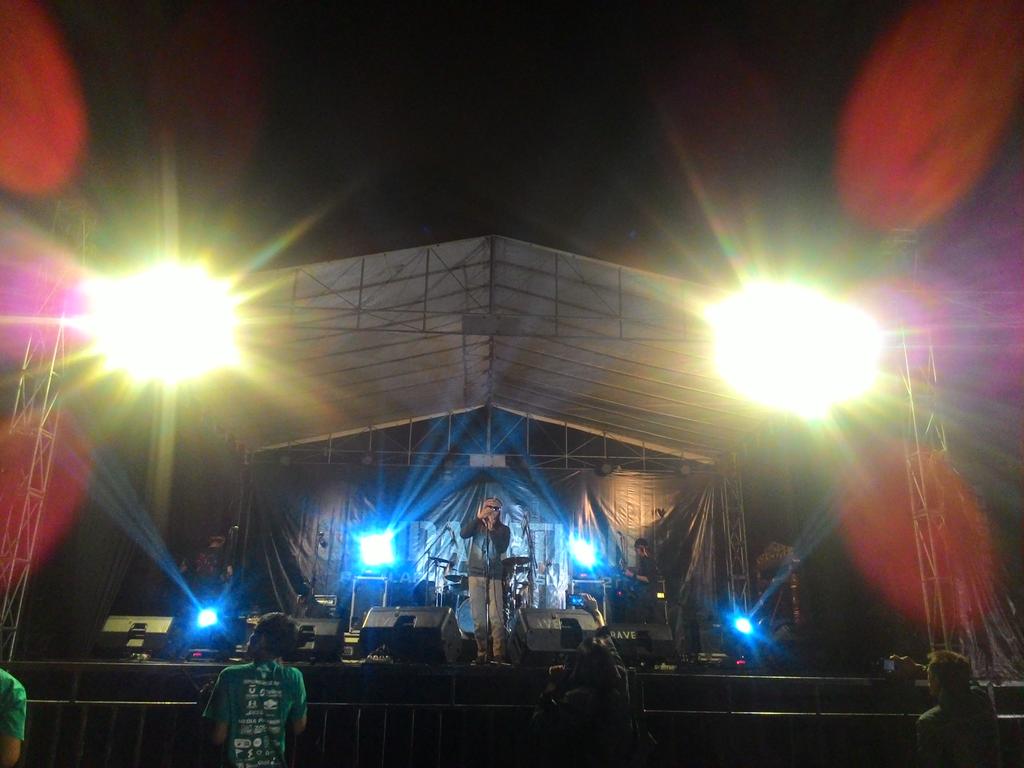 Ziganamah band mantappp!!! #SUNDANATION