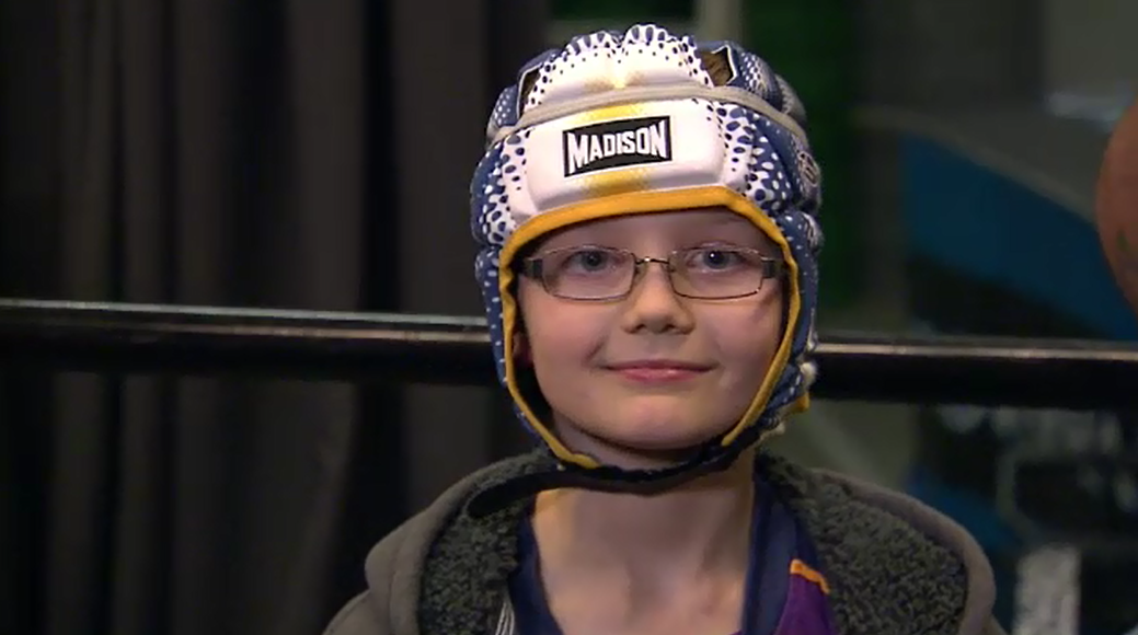 wwos's tweet photo. "Aww, how cute!" - @YvonneSampson. #RidemCowboys #NRLFinals #WWOS http://t.co/VqGxD4u6pW