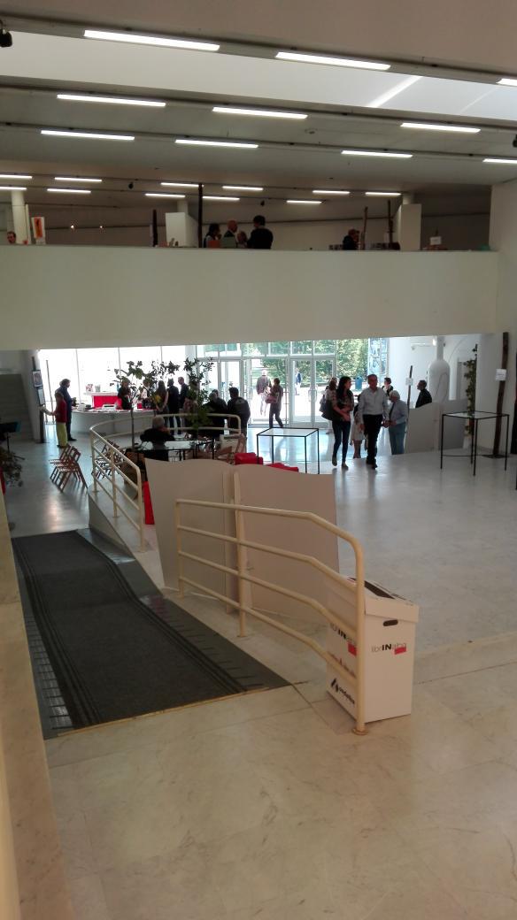 SchiappapietraD's tweet photo. Sono a #LibrInAlba con @gapieron di @Wine_Pass ad #Alba c/o Palazzo Mostre e Congressi. Accorrete numerosi ! http://t.co/sca1CLFW0o
