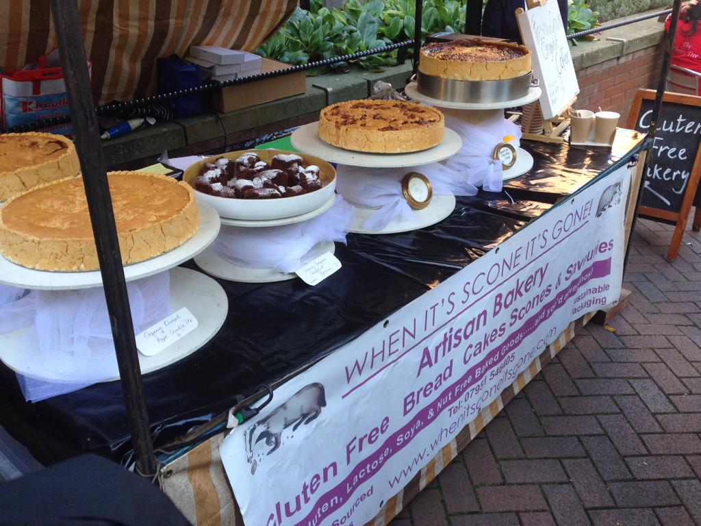BarclayPiers's tweet photo. #rugbyfoodfestival #whenitsgoneitsgone.com amazing HUGE cakes #glutenfree http://t.co/svWHS3SQKu