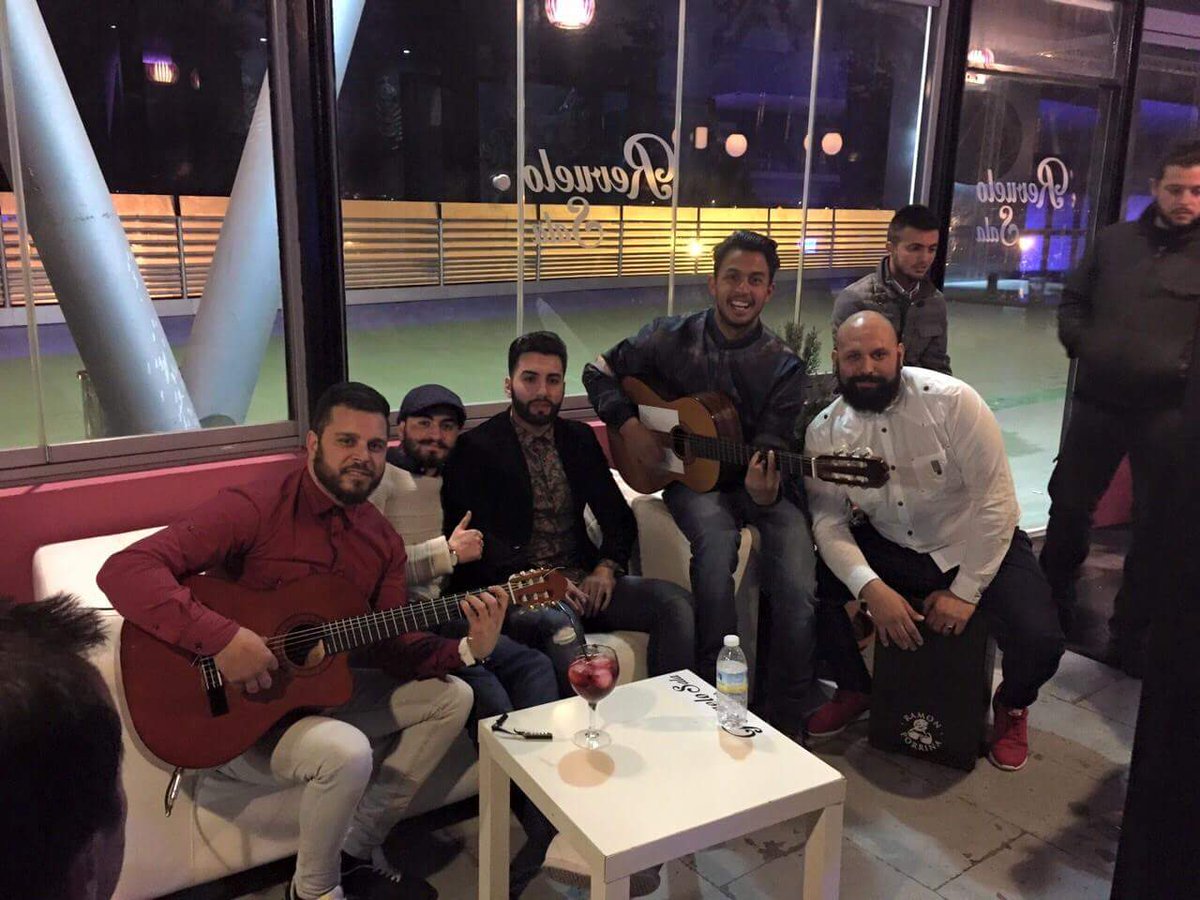 JosCorti's tweet photo. Con los míos @Hungaro11 http://t.co/Qf2QBM8voE