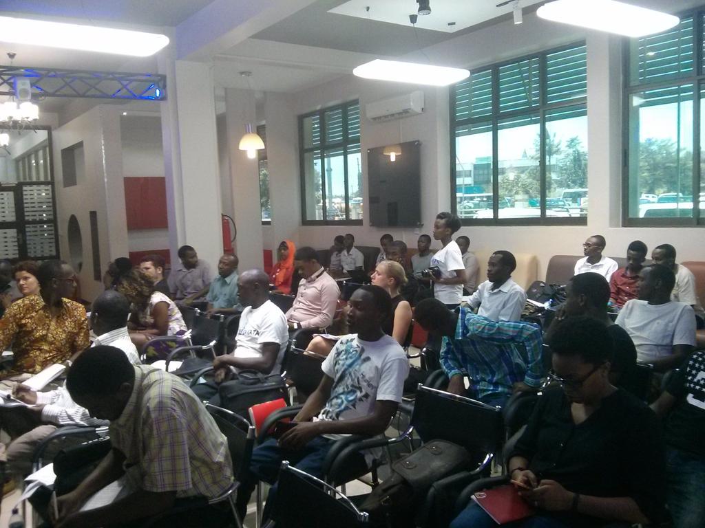 dexwakhu's tweet image. The audience weighs in.. #tech4governance