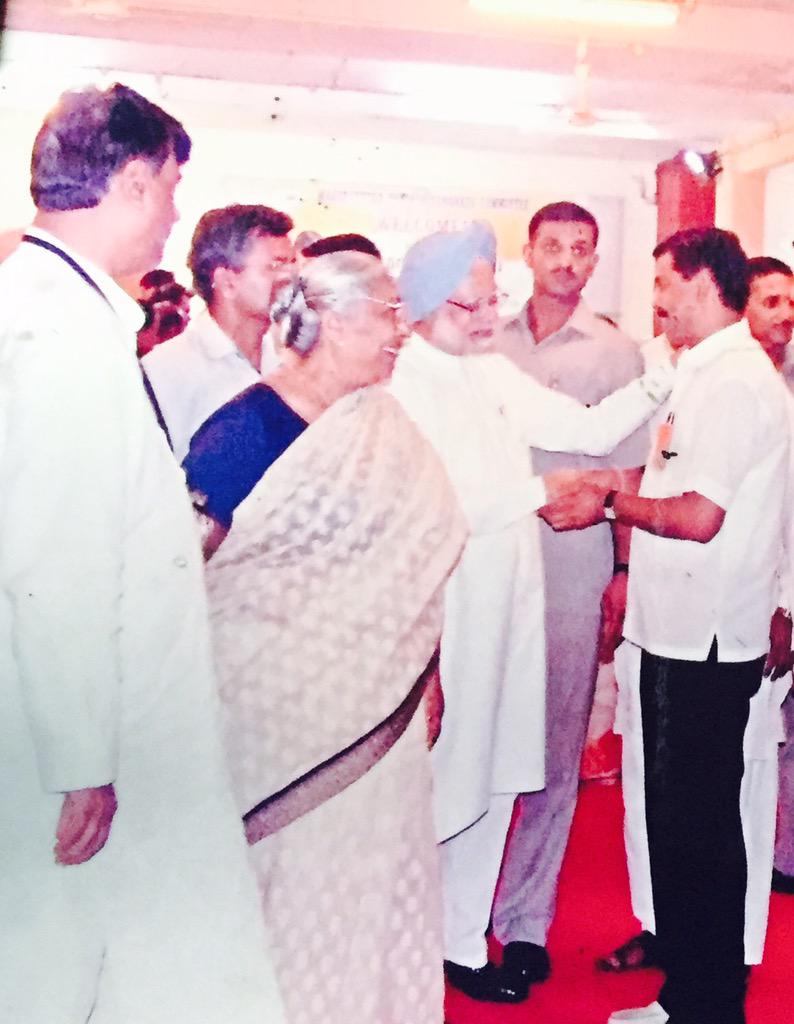 More than past 10 yrs memories with ex PM Manmohan Singh One of the finest PMs of the country,Happy birthday Sir  