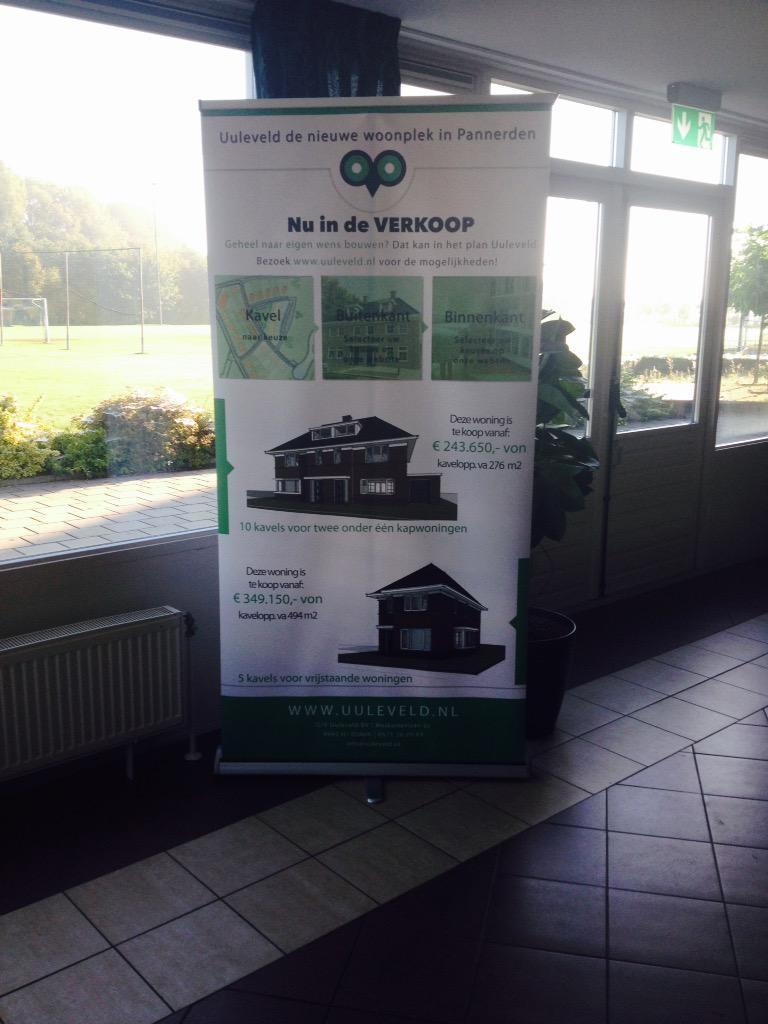 Uuleveld's tweet photo. De eerste banners van het project Uuleveld zijn geplaatst, met dank aan de Pauwengaard en COOP Pannerden. http://t.co/wRSHZhBAC3