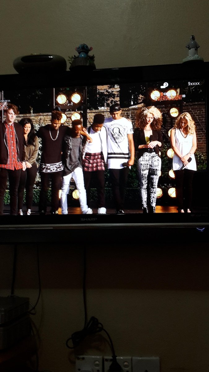 janice_ngiam's tweet photo. @Desmond_Mary @Natinfinitum @TheXFactor seriously?
He is such  a talented singer!
#previousepisode #xfactorNATHANAEL http://t.co/JsNsdbyupb