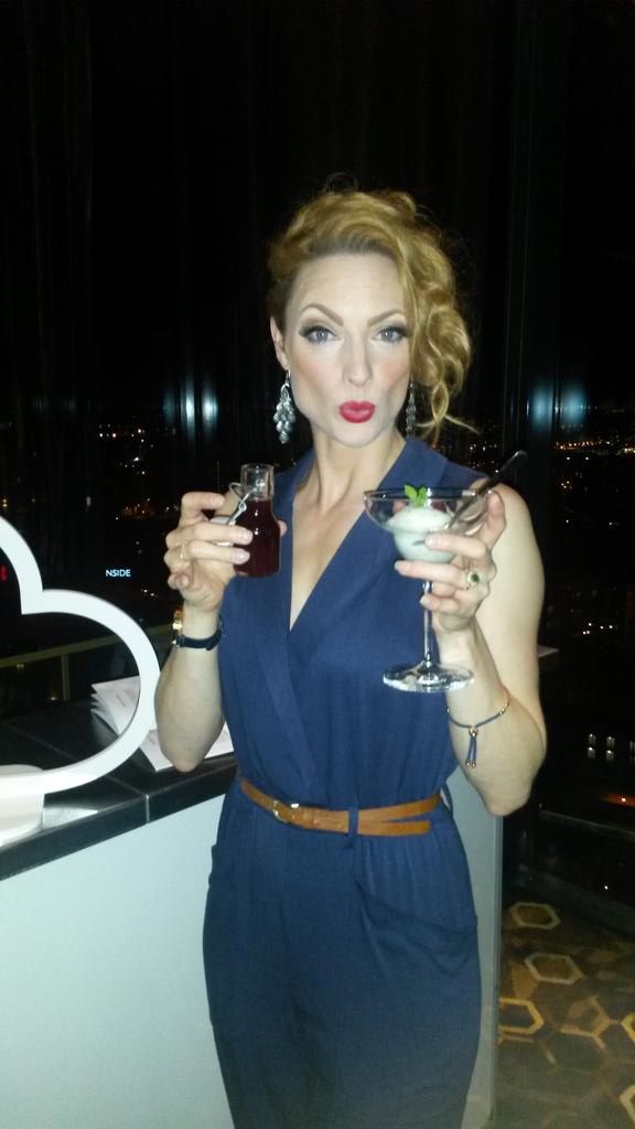 HowChicStyling's tweet image. An update with some looks from nights out with @AnnieTourUK ... Any excuse to dress up! #styleyourliferuleyourworld x