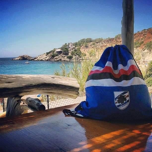 federclubs's tweet photo. Ahh che bella cosa a sè scetà accussì,accummienge a jurnate cù surrise.
#SampdoriaClub #NAPOLI http://t.co/hDgnQs7M6H