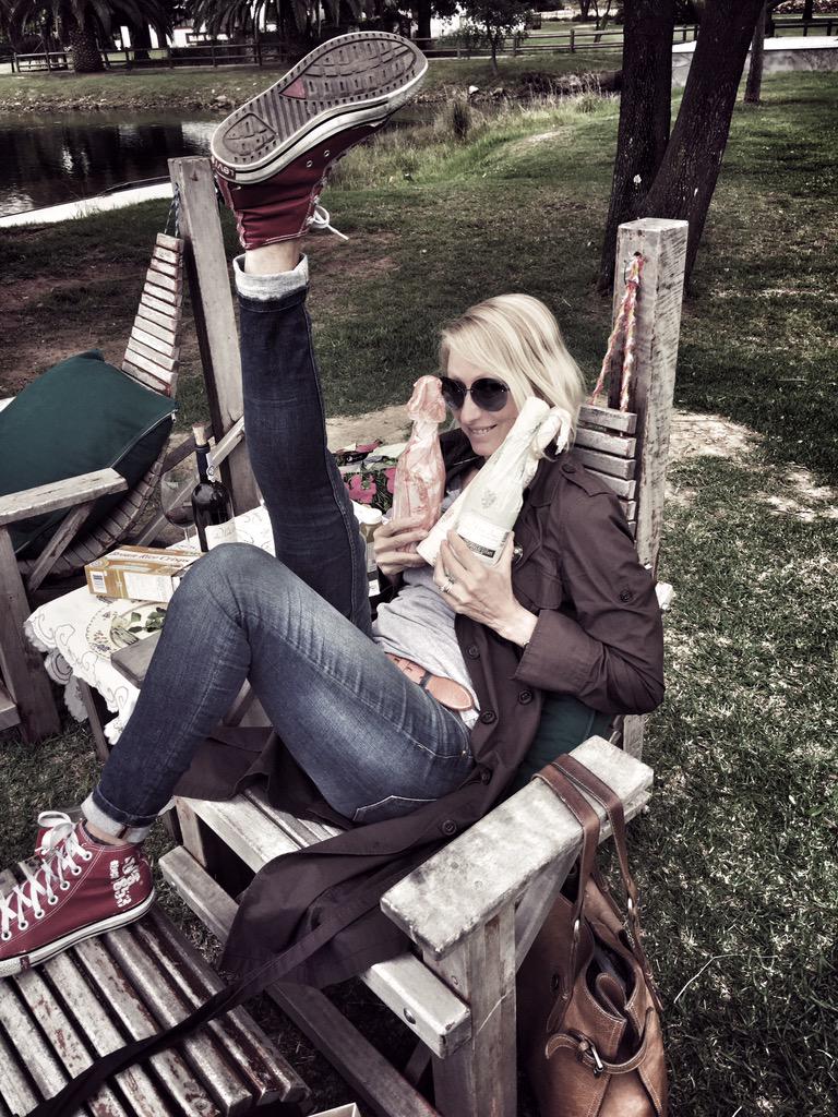 AllisonFoat's tweet photo. #randomleghoist @ Springfield #wine estate in Robertson~I LOVE this brand! @winewankers @manmetdiepan @HuffPostTaste http://t.co/WFeW9mIzYZ