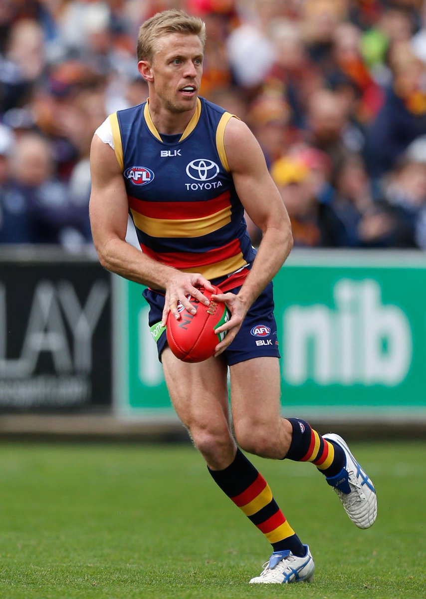 Adelaide_FC's tweet photo. Congrats to our four new Life Members http://t.co/MVQNCrhE2i VB, Dougy, Porps &amp; trainer Matty Norris! #weflyasone http://t.co/p0gdAGAvrp