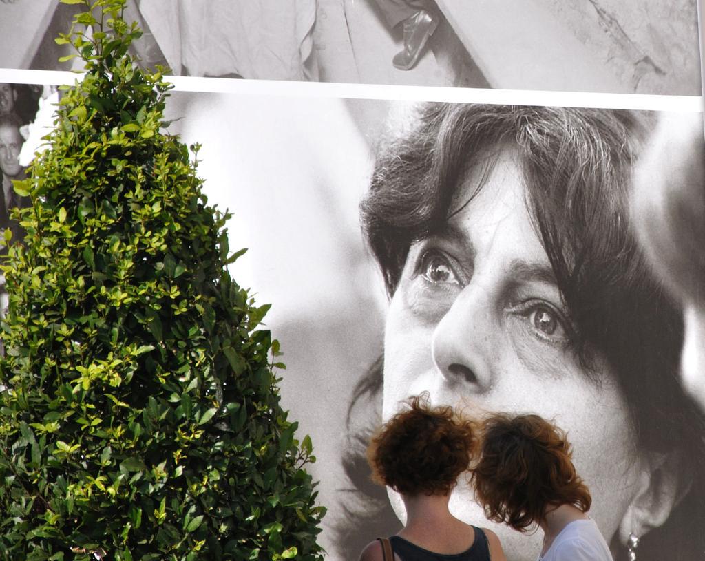 GiuseppeTurrisi's tweet photo. «I tempi felici sono brevi.
Eppure la vita è bella lo stesso.» #AnnaMagnani
#26sett Ciao Nannarella @ric_annamagnani http://t.co/hImFsEokN9