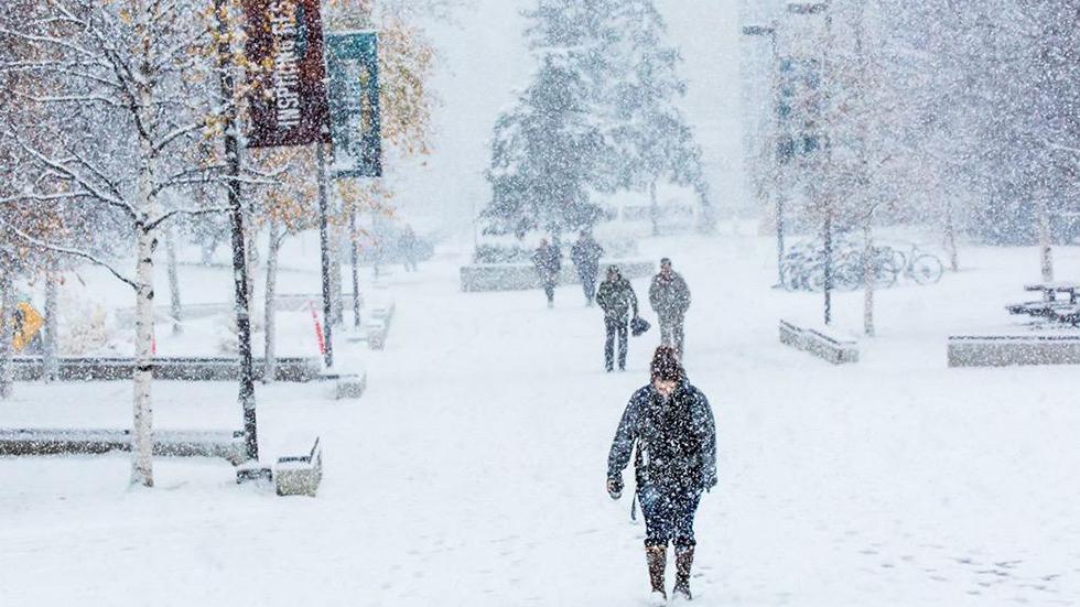 weatherchannel's tweet image. You may be enjoying warmth, but this city saw its heaviest Sept. #snow in 23 years Friday. wxch.nl/1LDpk82