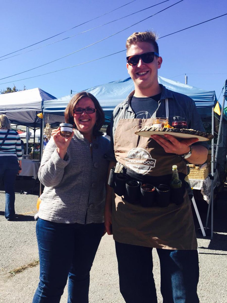 EmilieTaman's tweet photo. Love @jargonottawa style a tray of pickled deliciousness &amp; a sauce &amp; jam apron.  #Local @beechwoodfm market http://t.co/y2ND3utCOA