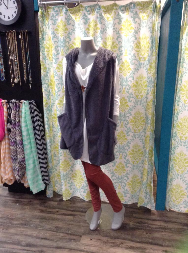 ShabbyChicBTQ's tweet photo. Rust color jeans with white piko top with blue gray fleece vest http://t.co/eec0JOFemj
