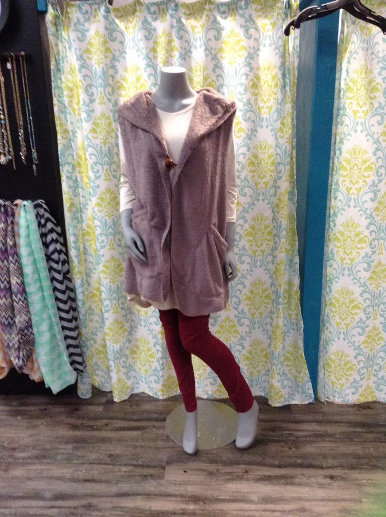 ShabbyChicBTQ's tweet photo. Red jeans with ivory piko top and mocha fleece vest http://t.co/xUW0vY2z3M