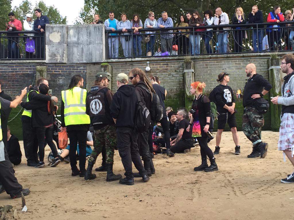 loiterers's tweet photo. Follow the sounds of #PunkonTheThames to our location down on the south bank beach #loiterers http://t.co/EJpVT9GQxK