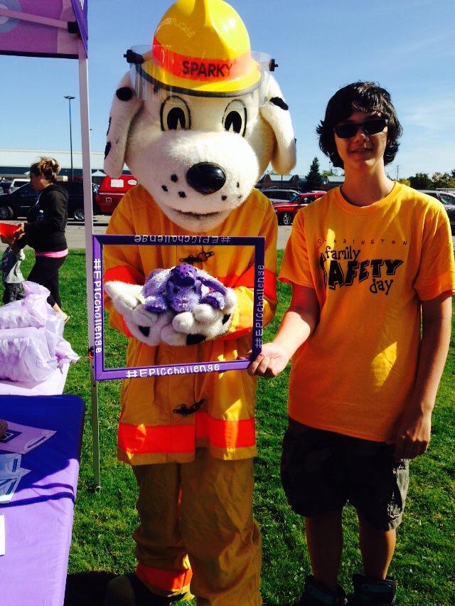 ChelseasClimb's tweet photo. Having a blast at @ClaringtonON #FamilySafetyDay - Come on out! #underthepurpletent http://t.co/pumrqRYduP