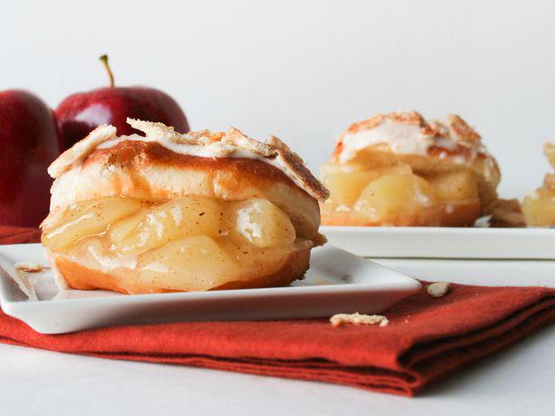 Welcome the changing season with fall-inspired doughnuts like this Apple Pie version: foodtv.com/3rh7a.