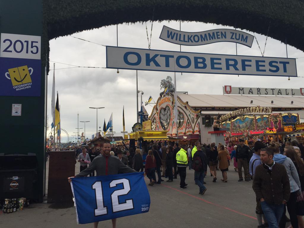 EDrid206's tweet image. Waved the #12Flag at the greatest tailgate party ever before leaving Munich. Excited to be home for 1st home game!