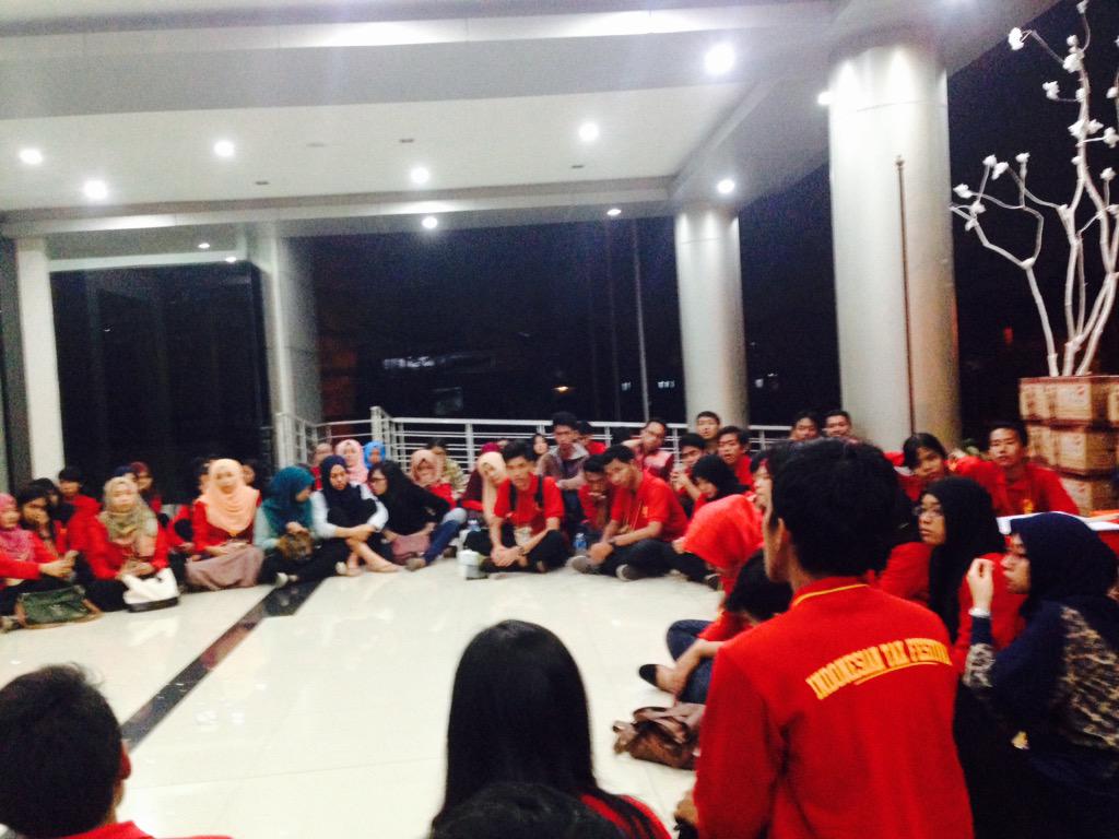 [live report]evaluasi panitia@SC tiang bendera. Semoga kedepannya ITF bisa lebih baik lagi ^^