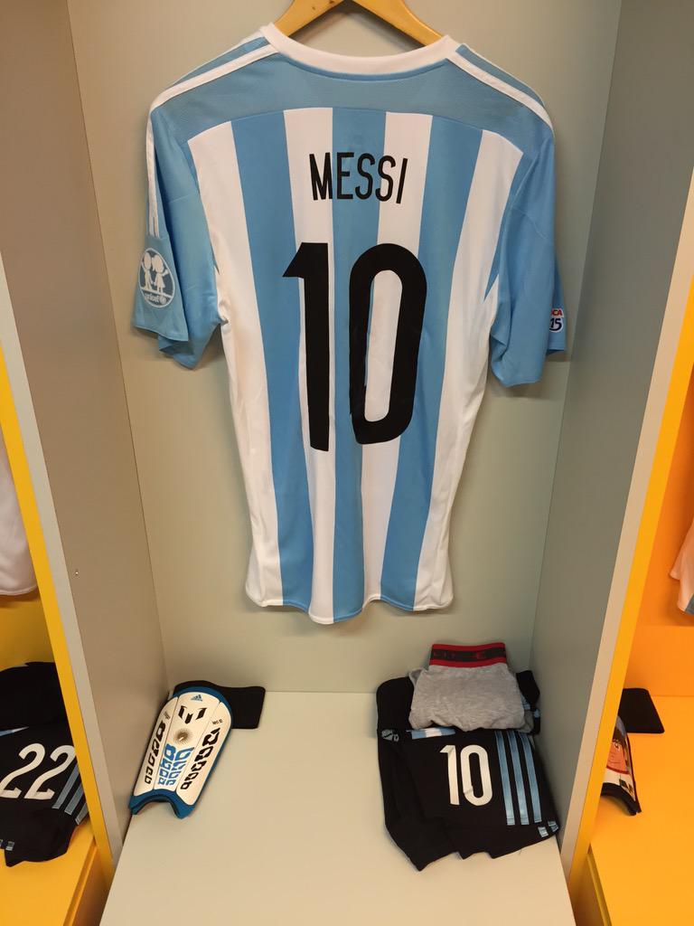 arevalo_martin's tweet photo. A los que querían una Selección sin Messi que ahora vayan a la cancha. Los otros, la mayoría, lo vamos a extrañar. http://t.co/Q3oaQMGfBu