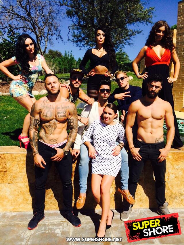 SuperShoreES's tweet photo. RT si estáis deseando que comience #MTVSuperShore

@Mane_AcaShore @Karime_AcaShore @Luis_AcaShore @Fer_AcaShore http://t.co/TnAXwpaHO0