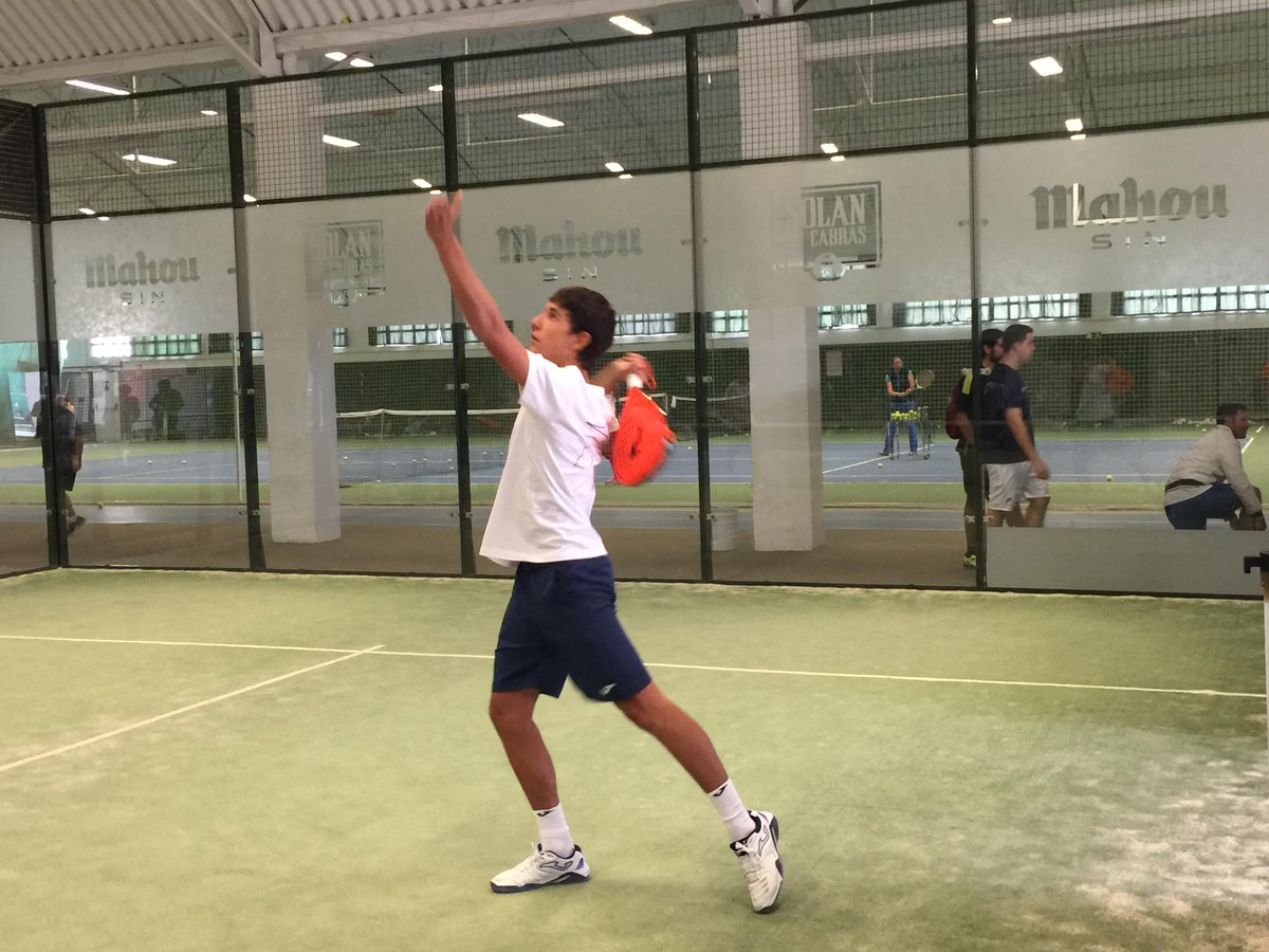 powerpadelPWP's tweet photo. Presentación de #PWP3000 por todo lo alto..
@javierbeloqui y @javiredondo94 

http://t.co/BflqVA6zvB http://t.co/UGvx53es8R