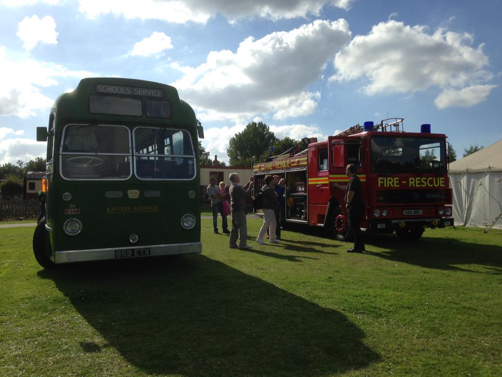 colnevalleyrail's tweet photo. Don't forget to see @blackwaterfrs and @bpg_buses during #cvrthomas http://t.co/5pv3JGKD98