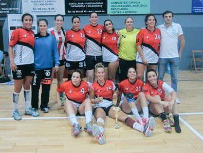 sanpiqsan's tweet photo. Empezamos la #LligaCatFem en Sant Esteve de Sesrovires! Nueva temporada, nuevas emociones!🔝💪#Cardedeu #BienJoderBien http://t.co/mnS8p4XDae