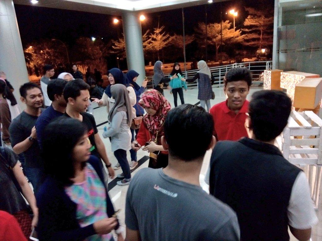 [Live report] Yeay Closing Night!!! Udah rame aja, hayu merapat guys!