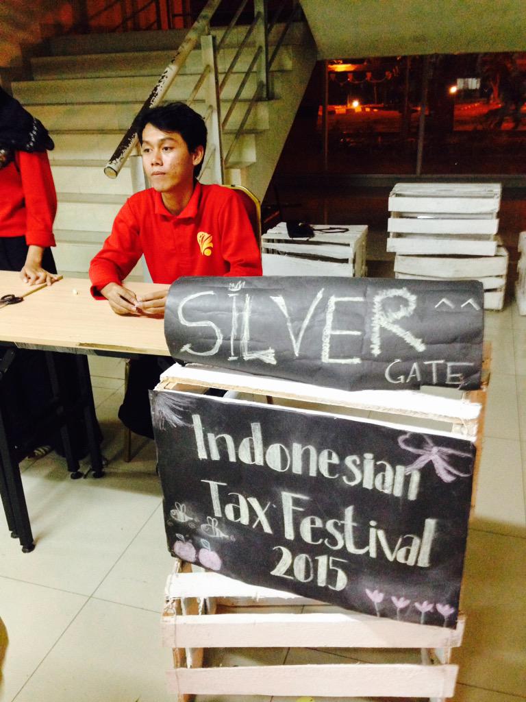 [live report]silver gate. Yuk yuk yg punya tiket silver,silahkan masuk lewat gate d selasar sc kalmong ^^