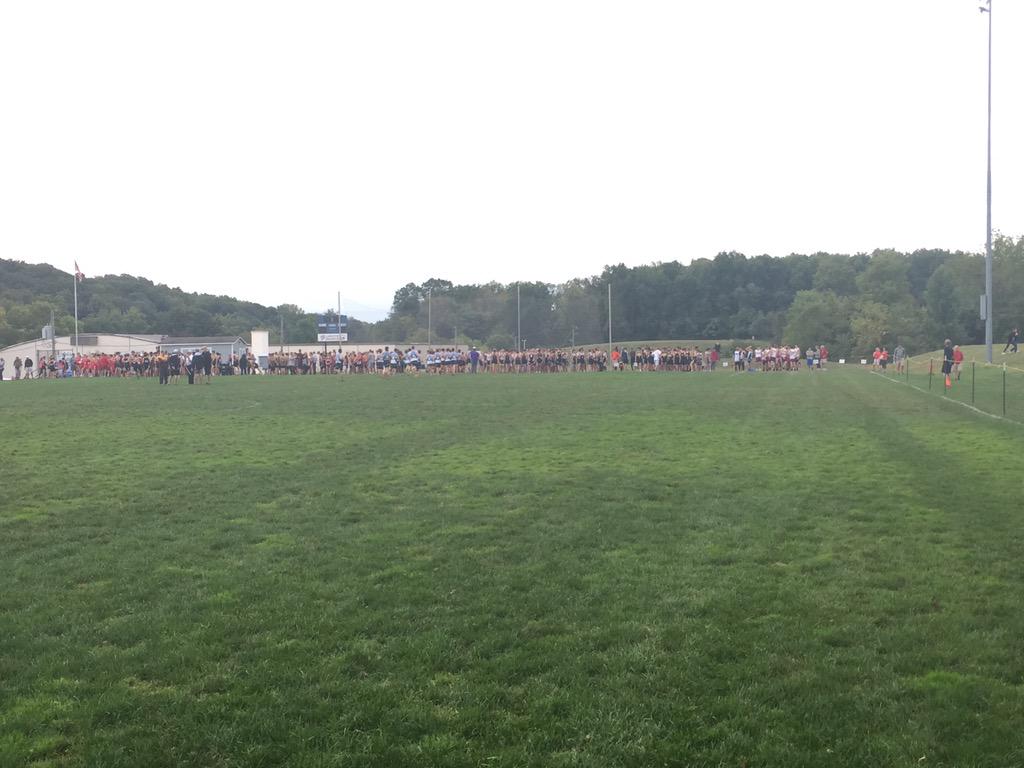 ZHS_track's tweet photo. Getting ready to start the Lancaster Invite #runningdevils http://t.co/VBveSTFJN4