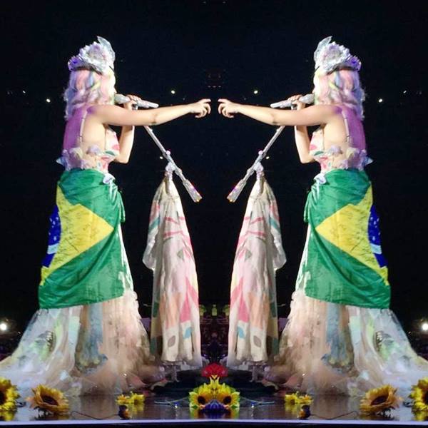 thinkinofkaty's tweet photo. #ThePrismaticWorldTourSP 😍😍 http://t.co/HOPOhxBty1