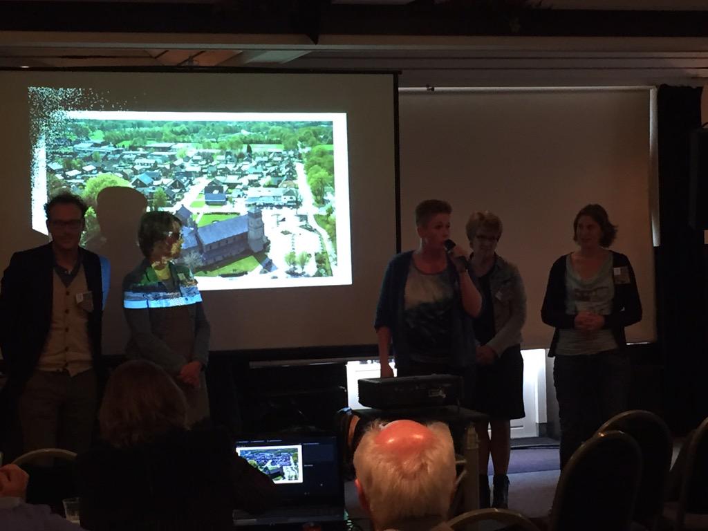 LVKK_NL's tweet photo. Jonge @Dorpsraad @Bentelo presenteert enthousiast op #dorpsvernieuwingsprijs http://t.co/3Tx1h1VbN9