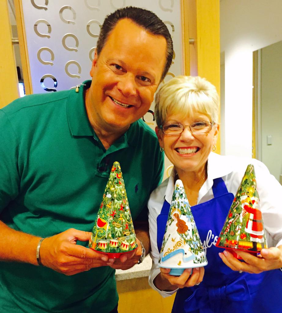 TheFunBaker's tweet photo. #CherylsCookies. Christmas Themed Tin Trees. #DavidVenable@QVC on at 10:25 am this morning. Saturday Morning Q! http://t.co/ANpOIfE6Ic