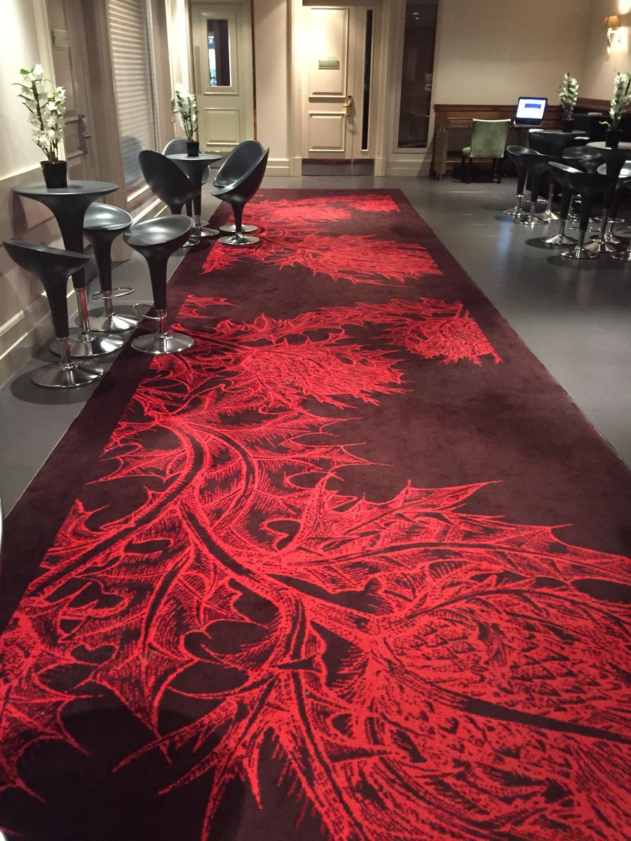 AWCarpets's tweet photo. Absolutely stunning custom manufacture #arearug #hotelrug. http://t.co/KHpp2ZrHRr