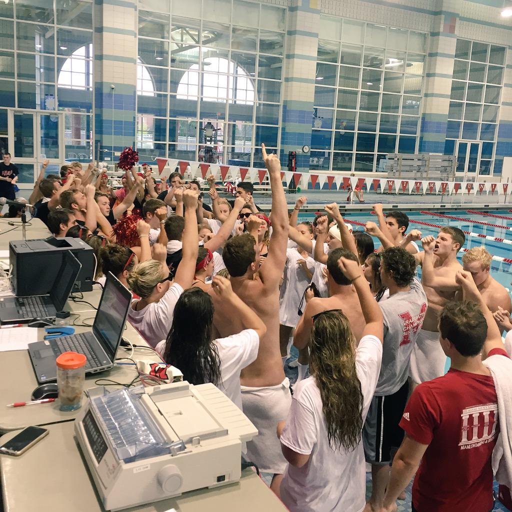 MiamiOH_WSD's tweet photo. First fight song of the season to kick off our red and white intrasquad meet! http://t.co/Y3zWEY0jM3