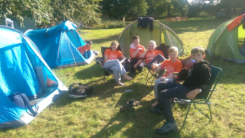 bamturner89's tweet photo. Team Christ church relaxing @YRChallenge @YorkMinstScouts http://t.co/IAf3E8535F