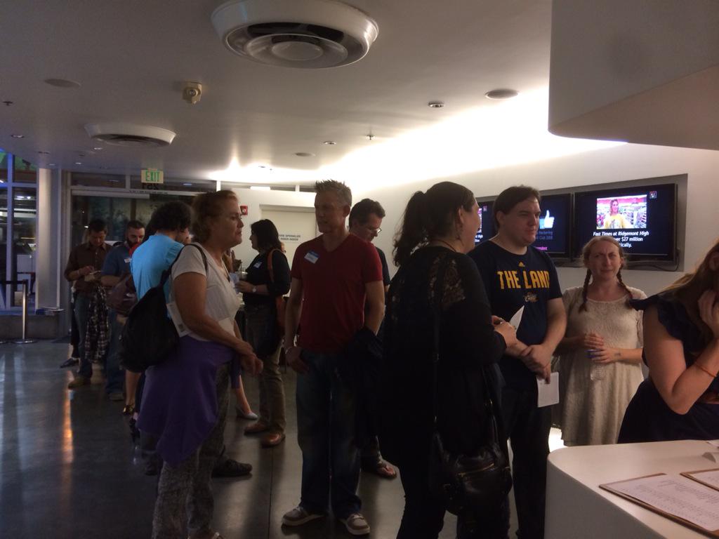 WomenNMedia's tweet photo. Thrilled so many righteous peeps came out 4 Networking, Nibbles, & #FastTimesFriday at @DowntownIndie & @PitfirePizza http://t.co/jty8g151rd